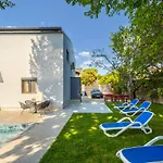 House Serenity Villa