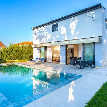 House Serenity *